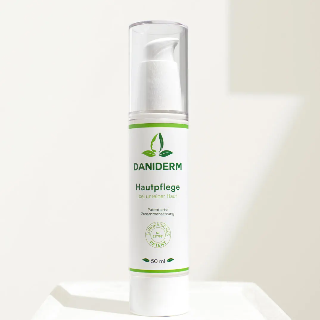 Daniderm Hautcreme gegen Pickel und Mitesser in Spenderflasche, Pflegeprodukt für unreine Haut